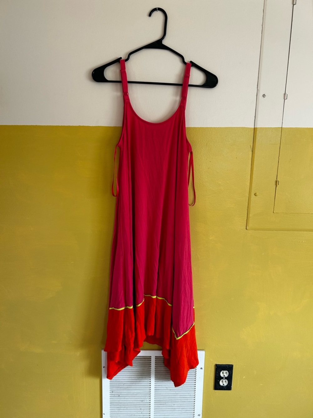 Women's Pink-to-Red tSleeveless Swing Dress